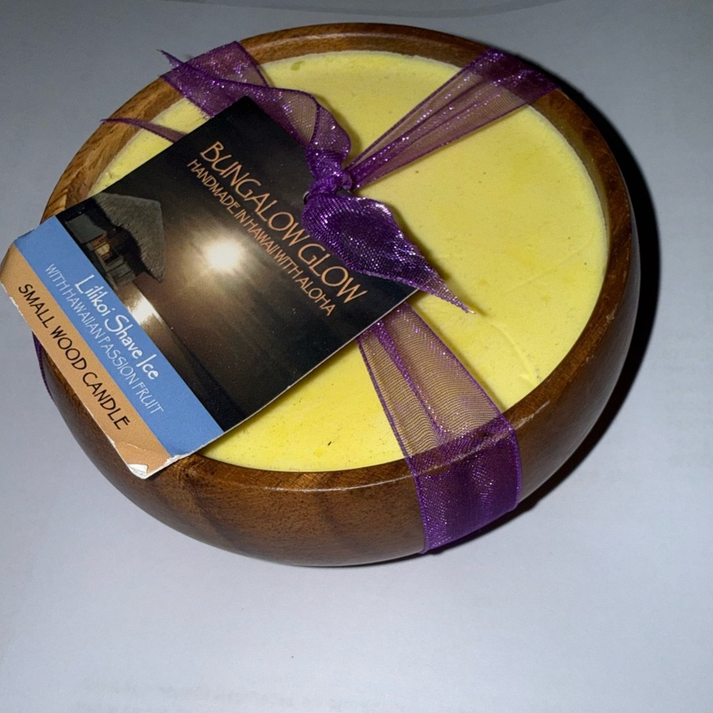 Lilikoi Shaved Ice with Hawaiian Passionfruit Scented Small Wood Candle
